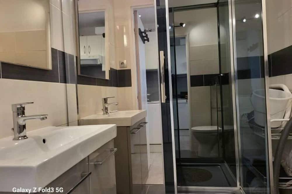 Entire apartment, Joli Studio Pour 2 Pers à Balaruc les Bains in Balaruc-les-Bains, Côte d'Améthyste