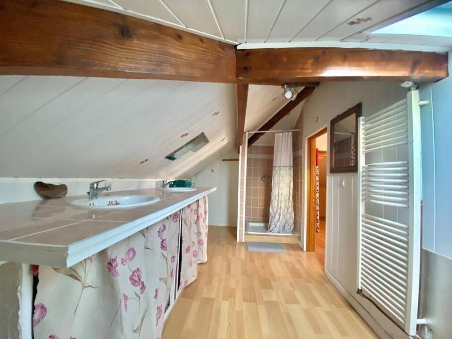 Appartement entier, La spacieuse - 4 chambres - Rer C 10min - Paris in Brétigny-sur-Orge, Essonne