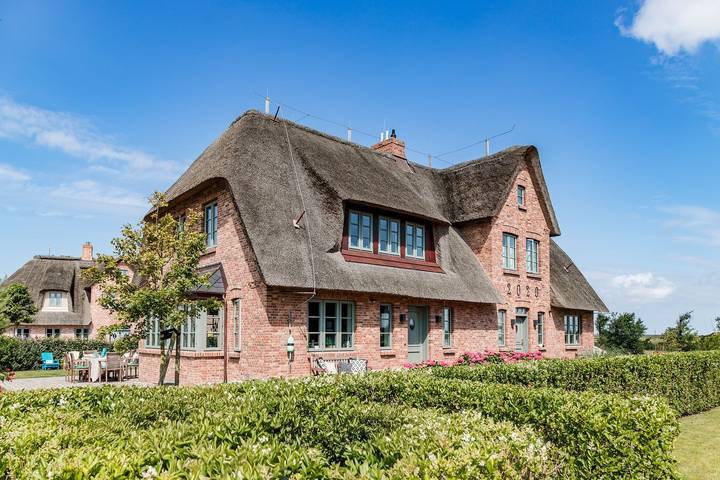 Ferienhaus für 6 Personen, mit Terrasse und Garten sowie Sauna und Ausblick in Oldsum