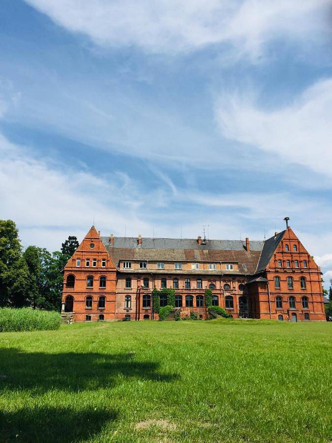 Ferienwohnung für 4 Personen, mit Balkon und Garten sowie Seeblick und Ausblick in Mecklenburgisches Elbetal