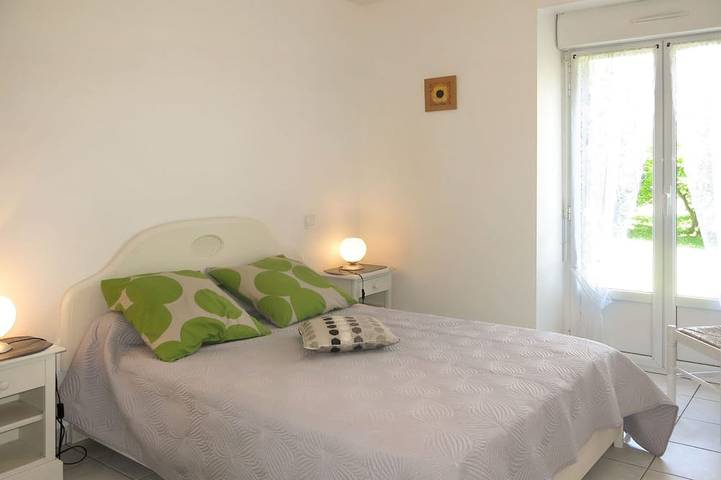 Location de vacances pour 6 personnes, avec jardin à Le Tronchet - 2