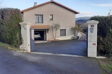 Chambre d’hôte pour 2 personnes, avec jardin dans Chauffailles