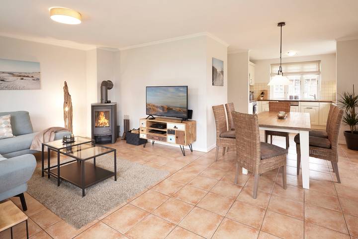 Ferienhaus für 6 Personen, mit Terrasse und Garten sowie Sauna in Alkersum - 3