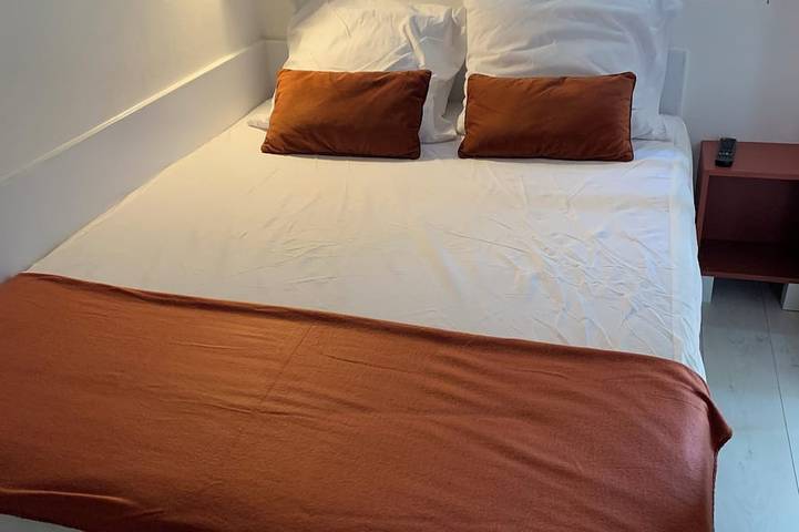 Gîte pour 4 personnes, avec jardin et jacuzzi dans Golf De Cap Esterel - 2
