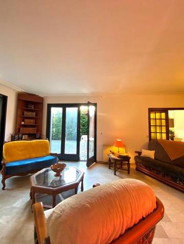 Gîte pour 6 personnes, avec piscine et terrasse, animaux acceptés à Aiguefonde