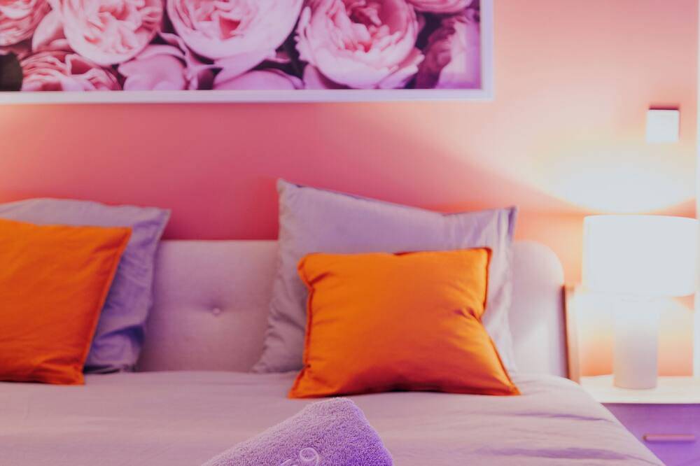 Entire apartment, Appartspa59: Suite Tentation Balnéo Sauna (Secret Room optional) in Valenciennes, Valenciennes region