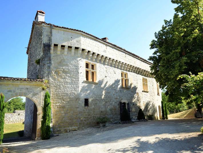 Château pour 26 personnes, avec Terrasse ainsi que Jardin et Piscine dans le Lot-et-Garonne