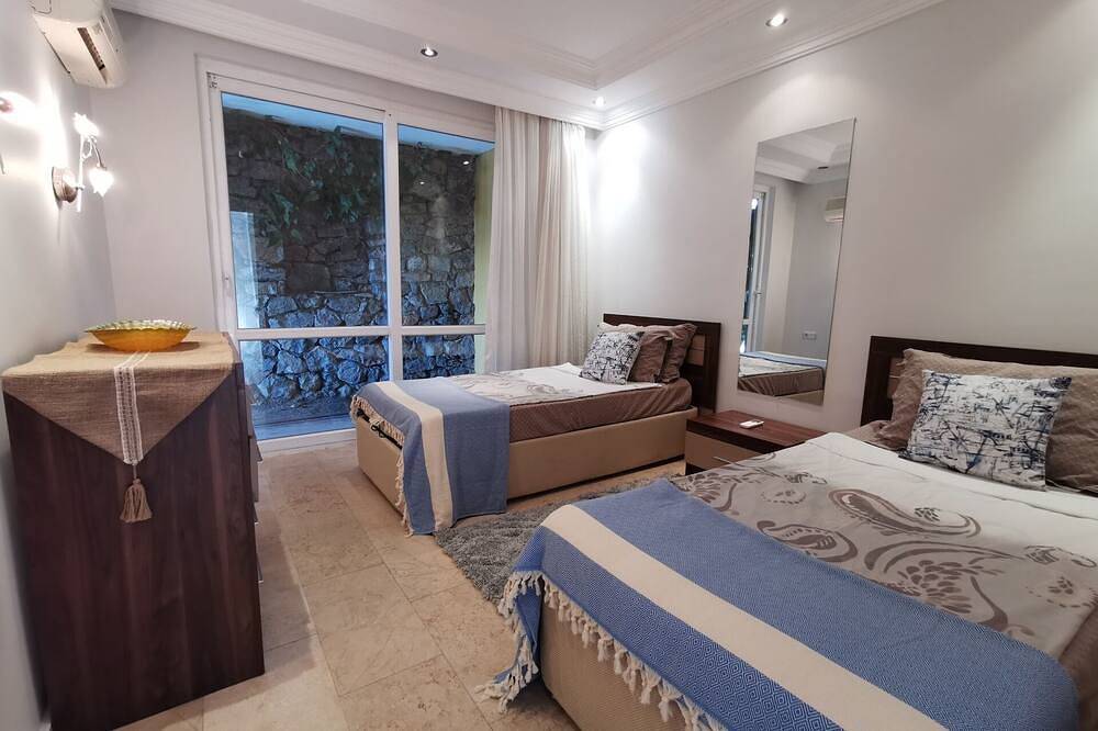 5 Star Villa, Heated Private Pool & Jacuzzi, Alanya Villa 1056 in Alanya, Antalya (provins)