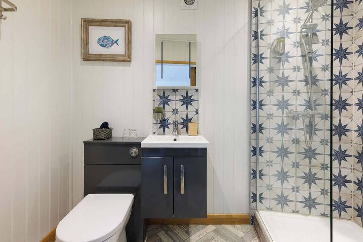 Cosy Cabin Retreat Close to Beaches in Birdham, West Sussex