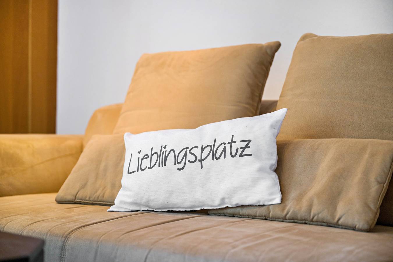 Ganze Wohnung, Ferienwohnung 'Obendrot' mit Gemeinschaftsterrasse, Garten und Wi-Fi in Nordstrand (Gemeinde), Nordstrand