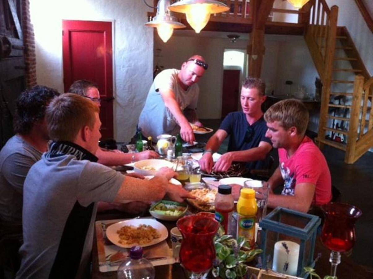 Chalet in het stro in IJssel