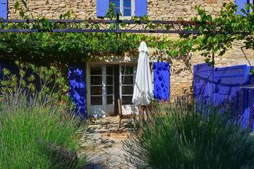 Gîte pour 6 personnes, avec jardin ainsi que piscine et vue à Le Beaucet