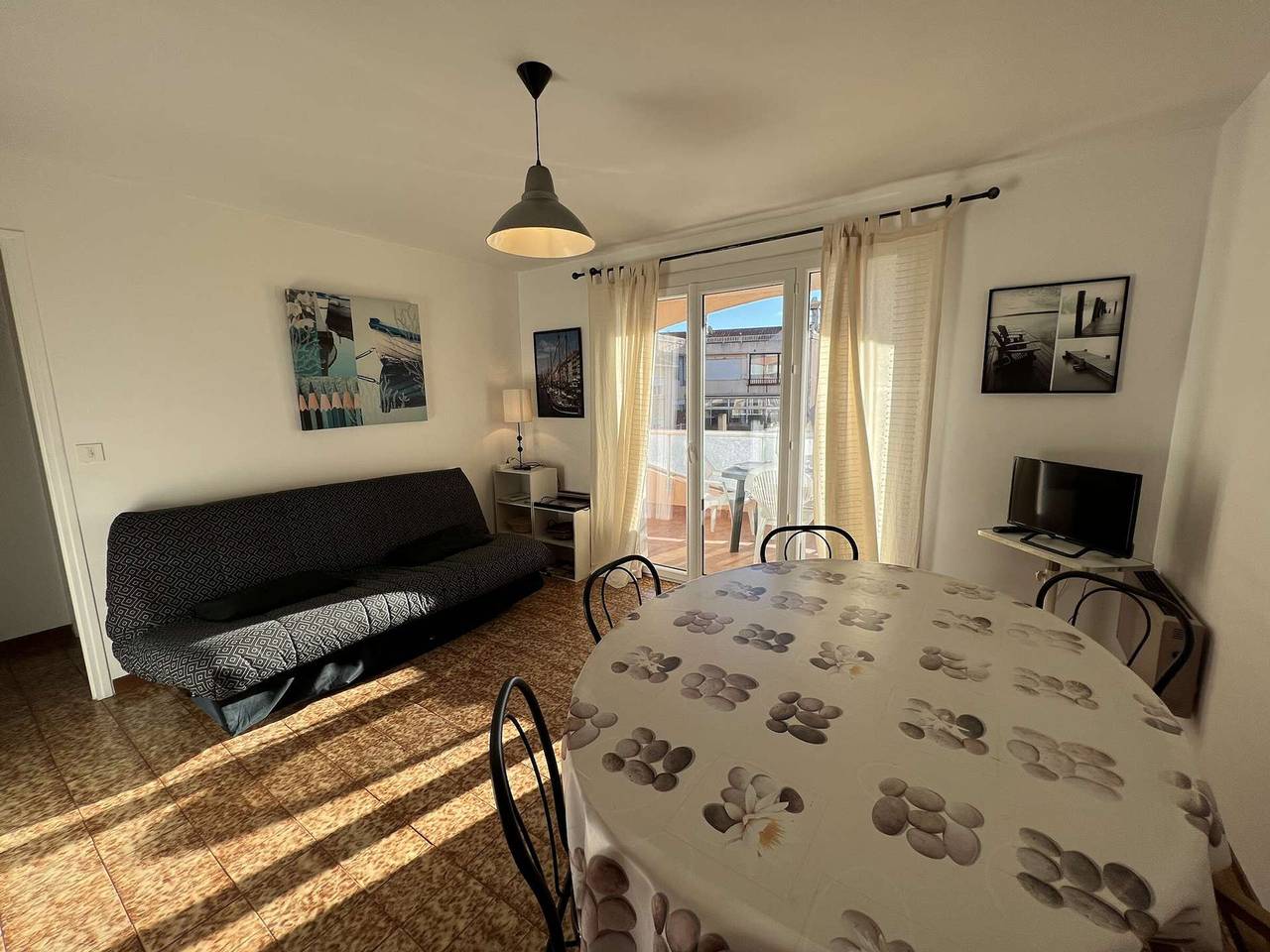 Appartement entier, T2 avec terrasse et parking, proche plage, 4 pers in Valras-Plage, Côte méditerranéenne (France)