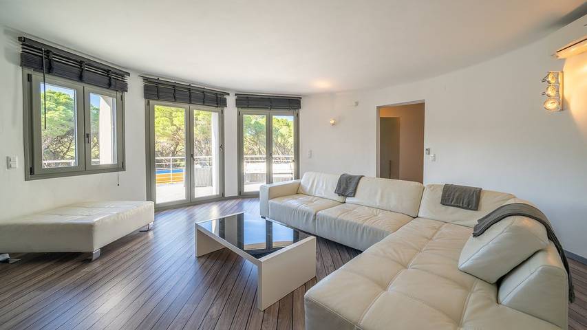 Maison de vacances pour 10 personnes, avec piscine ainsi que terrasse et jardin dans Punta Montgo