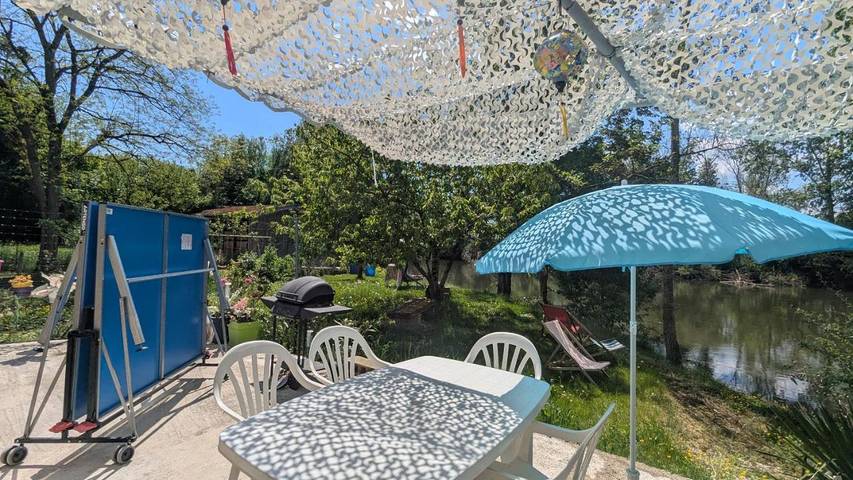 Location de vacances pour 9 personnes, avec jardin et vue à Cravant - 3