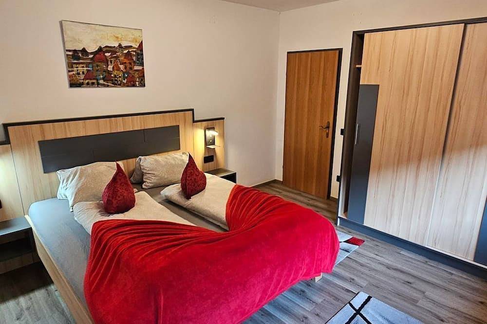 Ganze Wohnung, Fischerhaus - Appartement/Fewo direkt am See in Millstatt, Bezirk Spittal an der Drau