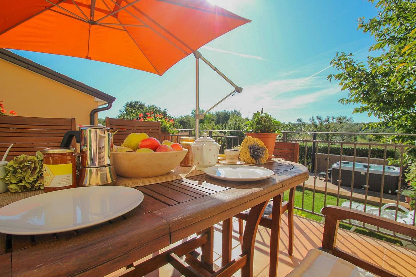 Cozy Ferienhaus mit Jacuzzi, Garten, Aussendusche, Grill in Dajla, Umag und Umgebung