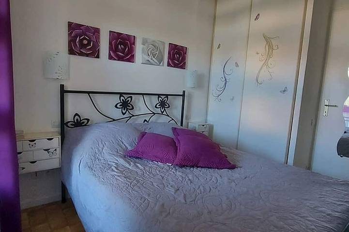 Duplex Air-conditioned 3***, 6 pers, Swimming pool, Sea 400m, Bicycles, WiFi, Garden, Terrace. in Saint-Cyprien, Côte d'Améthyste