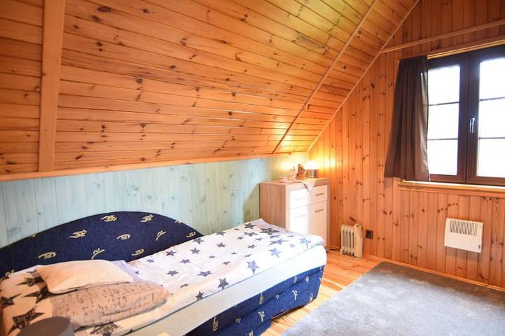 Ferienhaus mit Kamin und privatem Garten in Stężyca, powiat kartuski