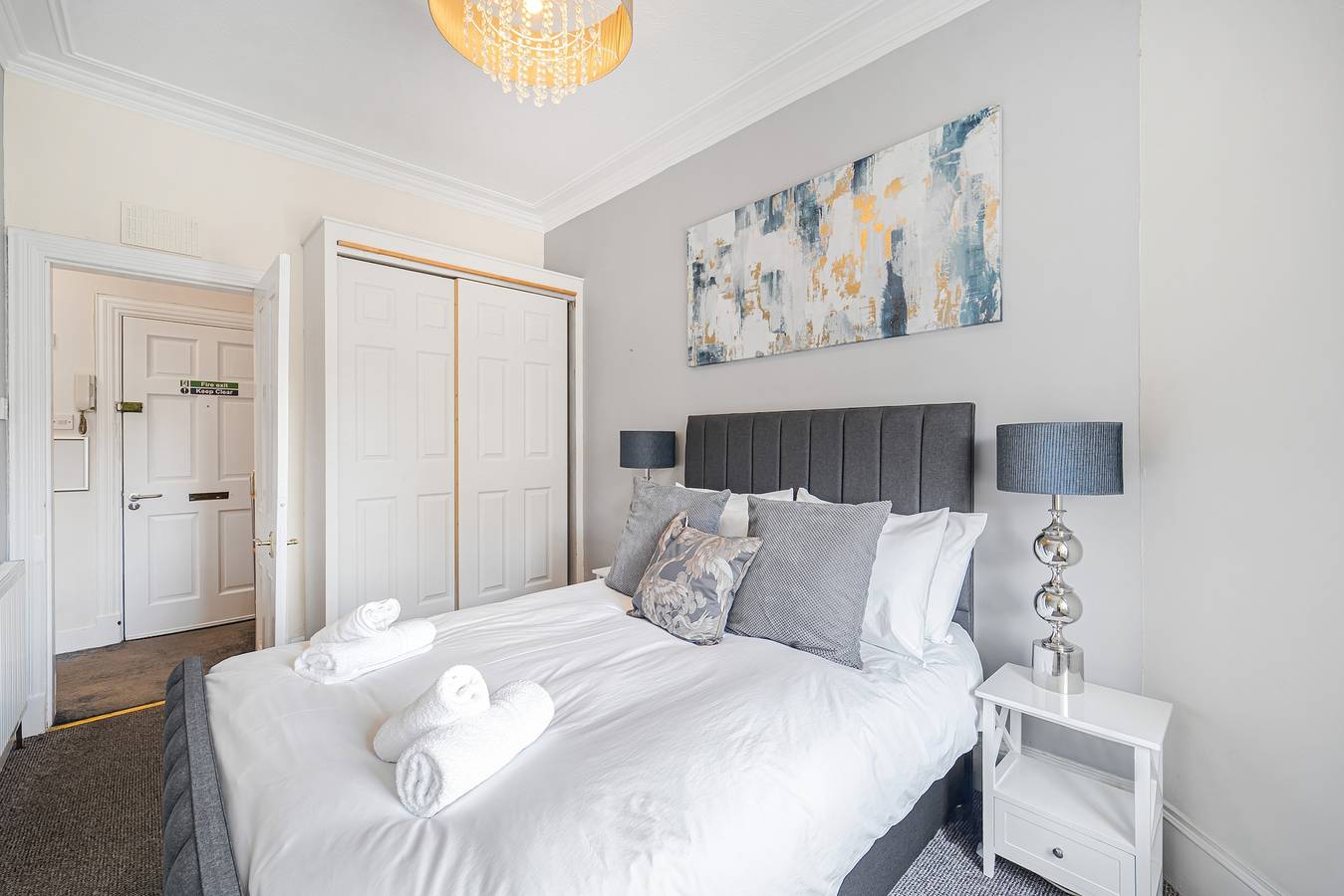 Apartamento vacacional entero, Central Aberdeen flat Holburn St workspace parking in Aberdeen, Aberdeenshire