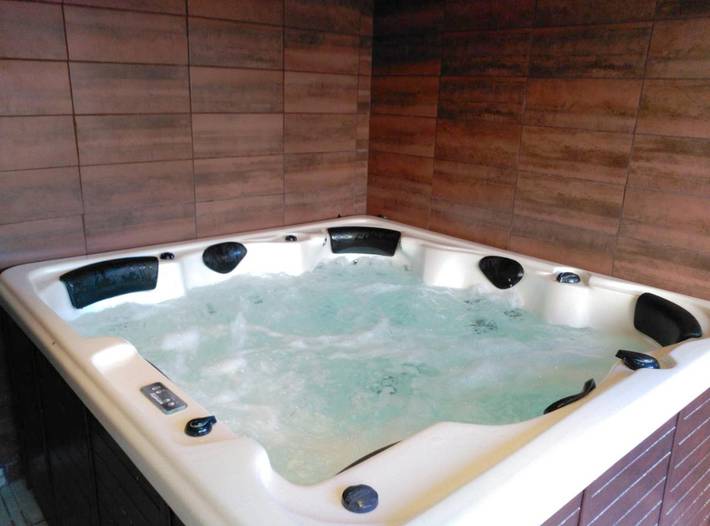 Location de vacances pour 10 personnes, avec jardin et vue, animaux acceptés à Camparan - 2