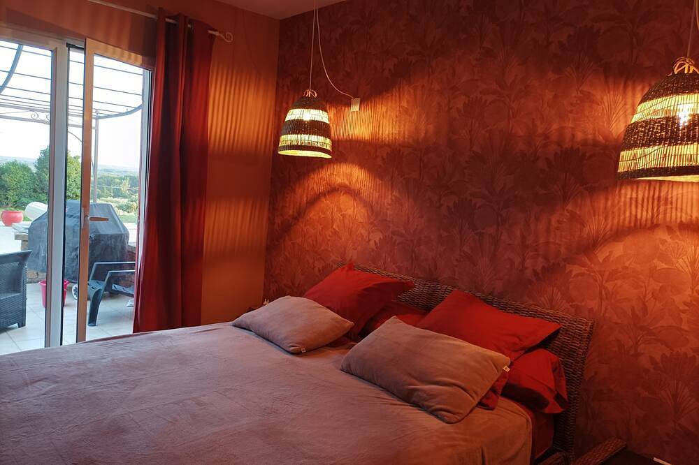 Recent cottage 4 people in Pélissanne, Aix-en-Provence region