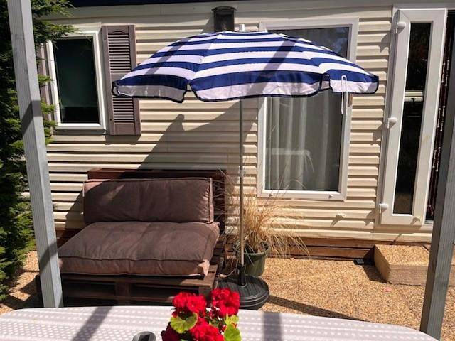 Camping pour 6 personnes, avec jardin et piscine à La Londe-les-Maures - 3