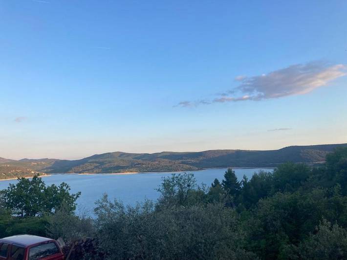 Ferienwohnung für 4 Personen, mit Balkon und Terrasse sowie Ausblick und Seeblick