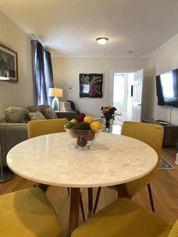 Ganze Wohnung, Exquisite 3rd Floor Private Apt with Style in Union County