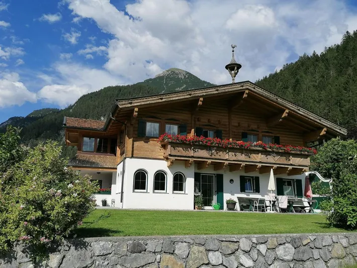 Apartamento de vacaciones para 6 personas, con terraza además de jardín y vistas - 1