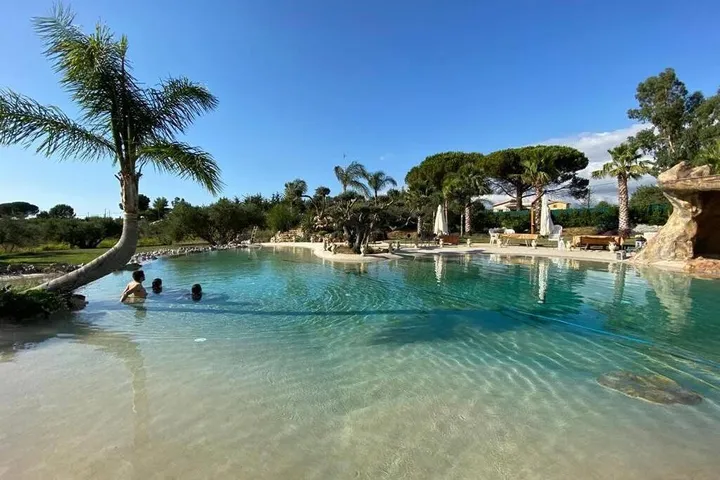 Villa per 4 persone, con idromassaggio e giardino nonché piscina e terrazza - 1