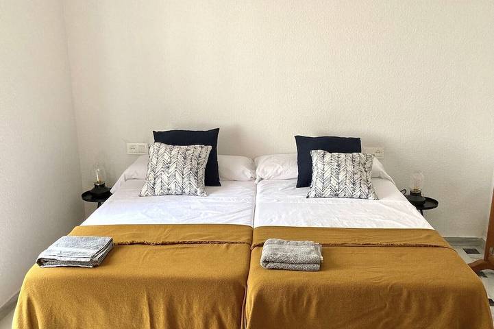 Appartement entier, Comfortable apartment a few meters from the beach in La Herradura, Almuñecar