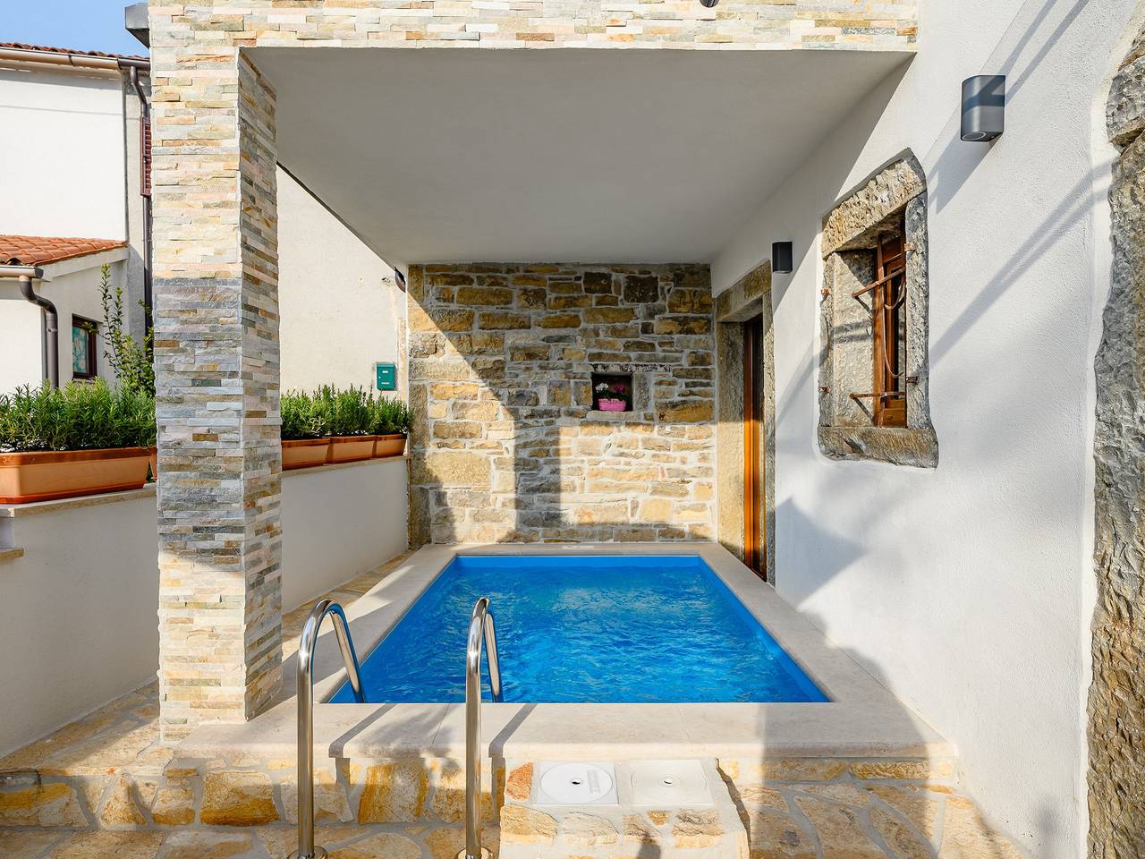 Casa Piccola Leona with pool in Groznjan in Grožnjan, Općina Grožnjan