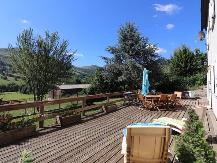 Location de vacances pour 6 personnes, avec Terrasse et Jardin à Lavigerie