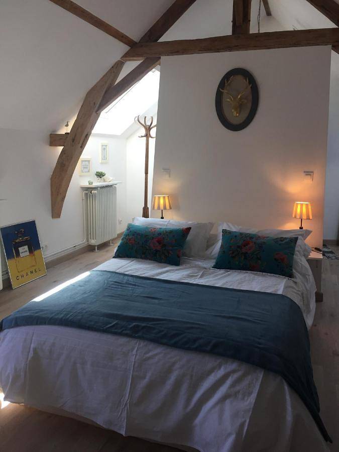 Chambre d’hôte pour 2 personnes, avec terrasse ainsi que vue et jardin