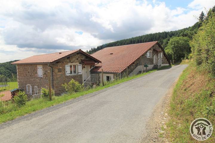 Gîte pour 4 personnes, avec Jardin et Piscine