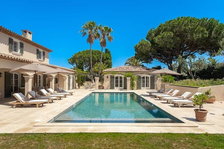 Villa für 12 Personen, mit Terrasse und Garten
