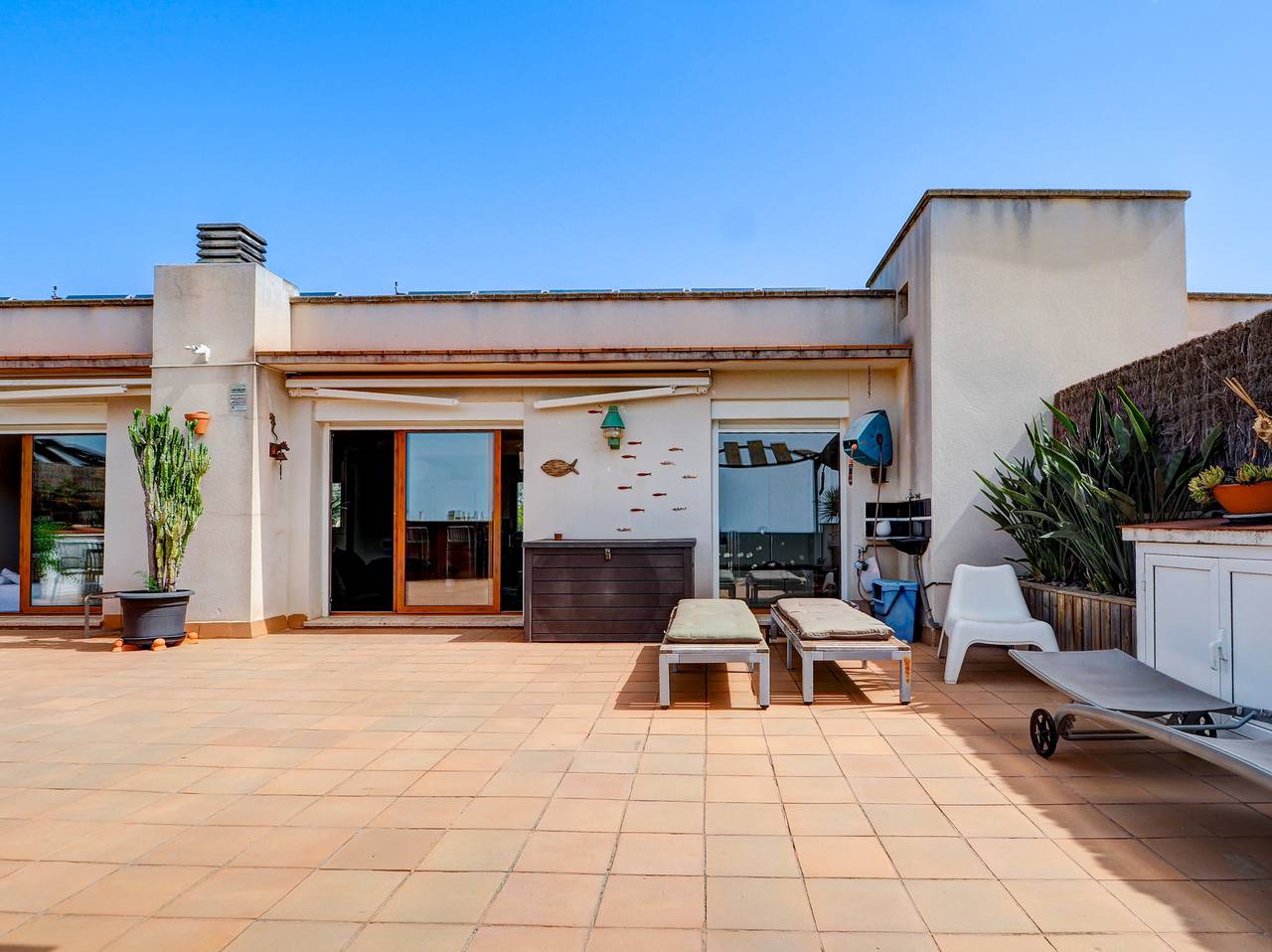 Geheel appartement, Vakantieappartement voor 3 personen met terras in Sitges, Garraf