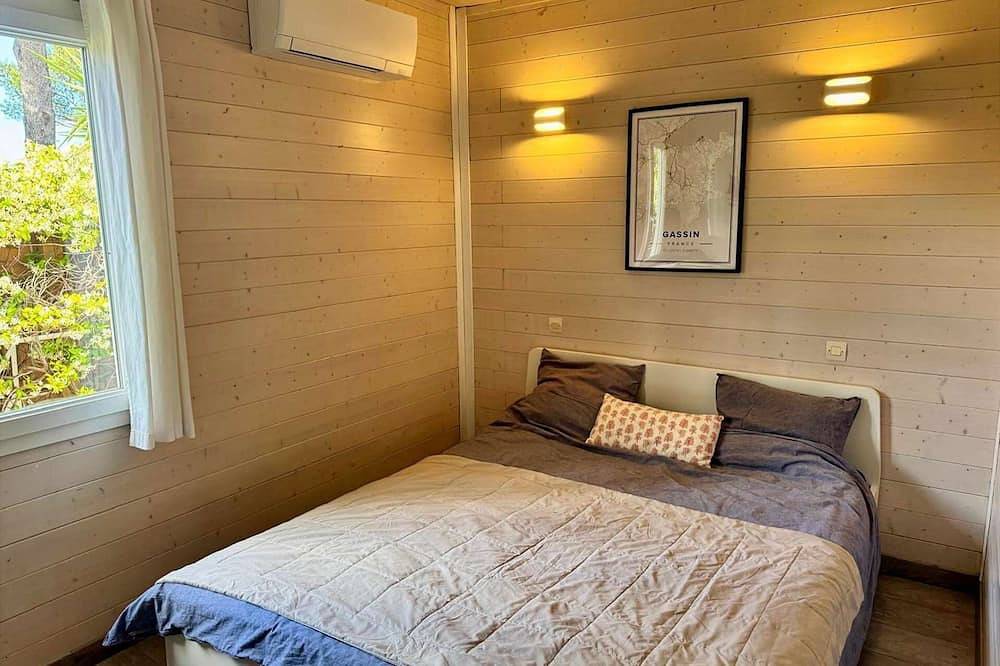 Gassin / Parc Oasis: Californian House For 5/6 People Near Saint-Tropez in Gassin, Mediterranean Coast (France)