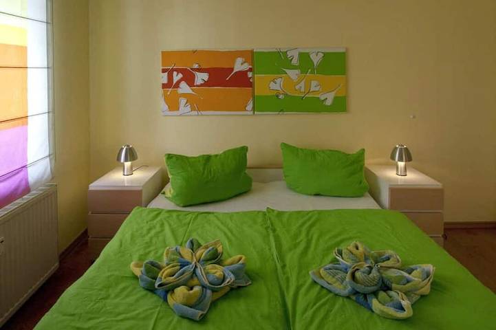 Appartement entier, Apartment sea view - 2 balconies, designer kitchen, parquet, bathroom architecture 75sqm in Sassnitz, Parc national Jasmund