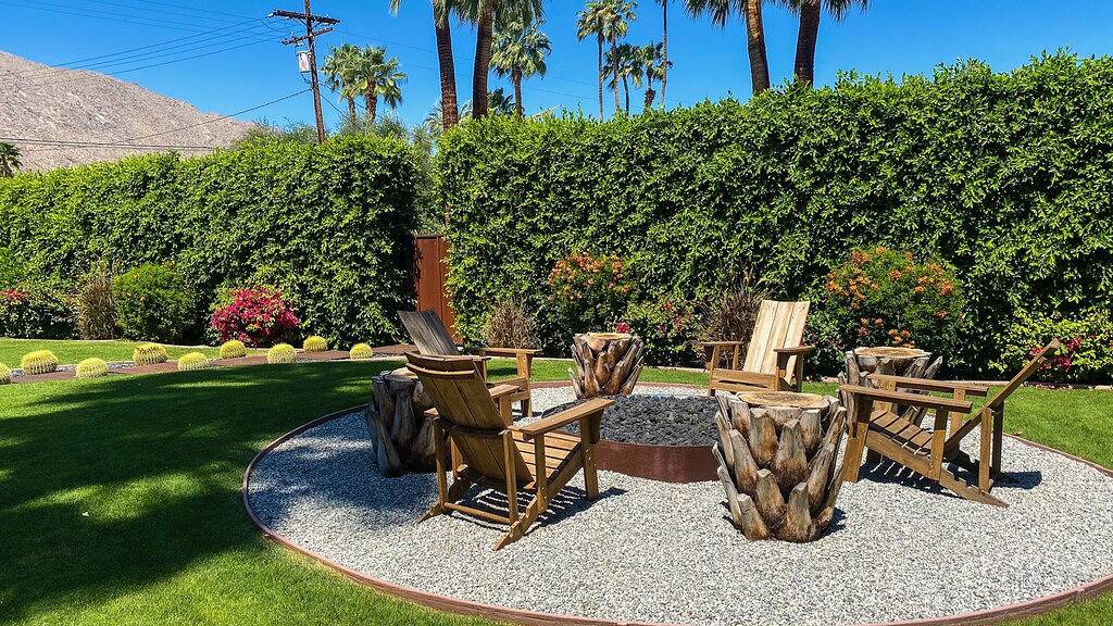 Luxury Palm Springs Oasis • Pool • Mtn Views in Palm Springs, Coachella Valley