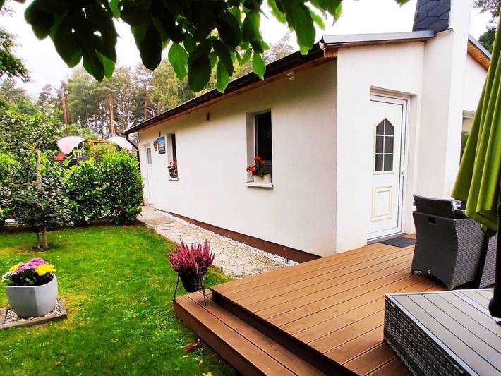 Ferienwohnung für 3 Personen, mit Terrasse und Garten sowie Seeblick in Nossentiner Hütte - 2