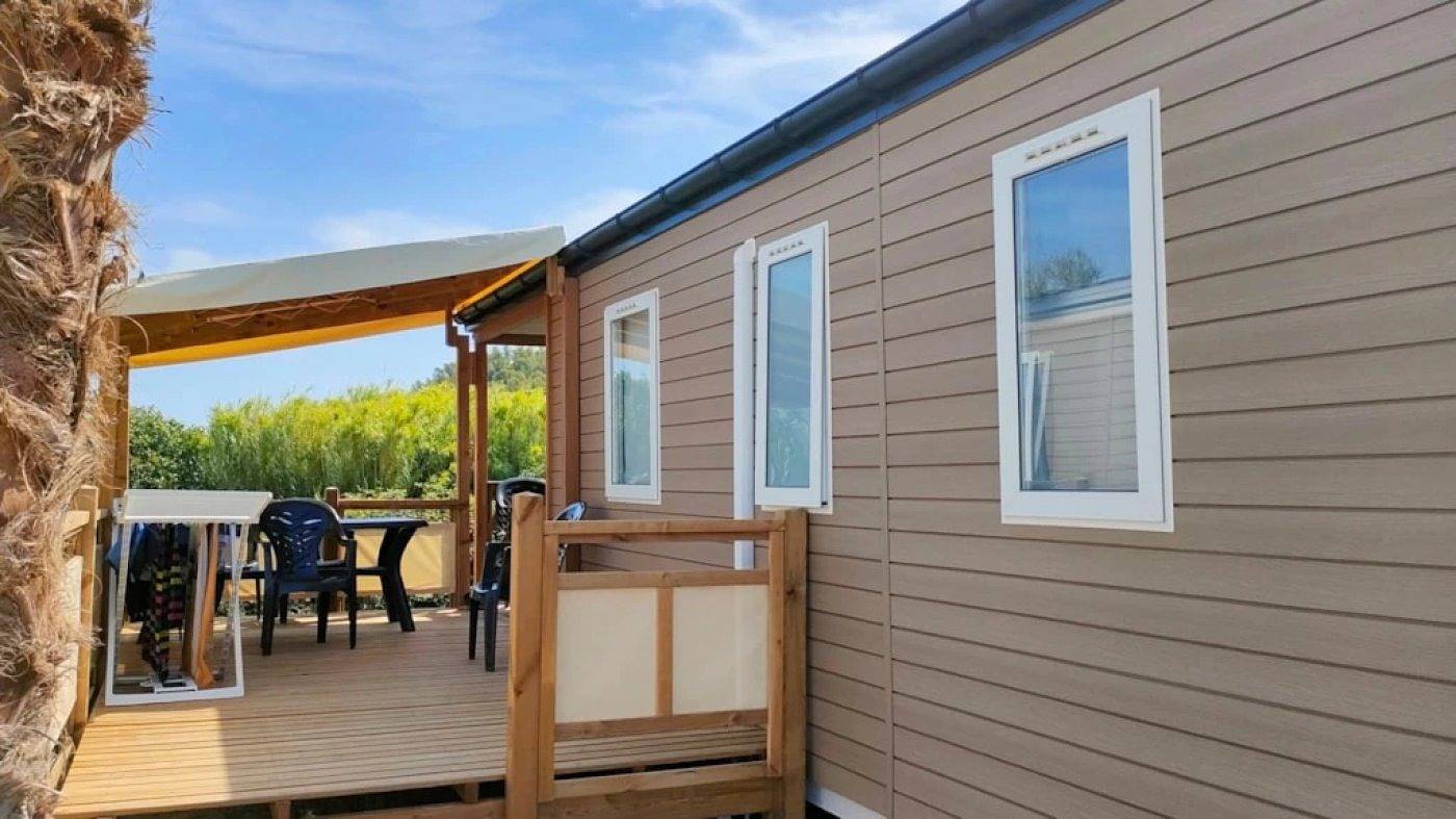 Camping 3 étoiles - Piscine - ccbaegh in Saint-Mitre-les-Remparts, Istres und Umgebung