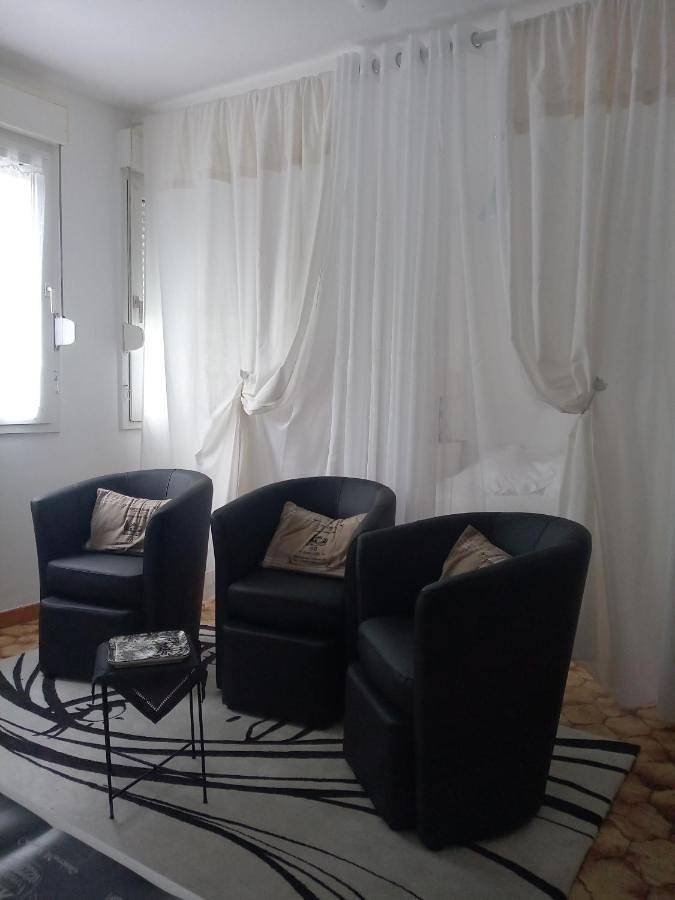 Gîte pour 2 personnes, avec vue et jardin à Contrexéville - 3