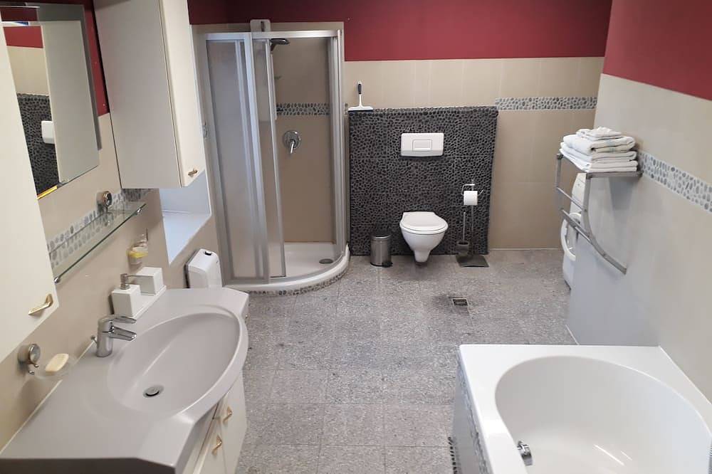 Ganze Wohnung, Ferienwohnung/App. für 8 Gäste mit 130m² in Lalendorf in Krakow am See, Mecklenburgische Seenplatte