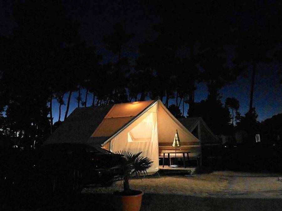 Camping Les Samaras - Tienda 4 personas - Junior Lodge sin instalaciones sanitarias in Saint-Jean-de-Monts, Vandea