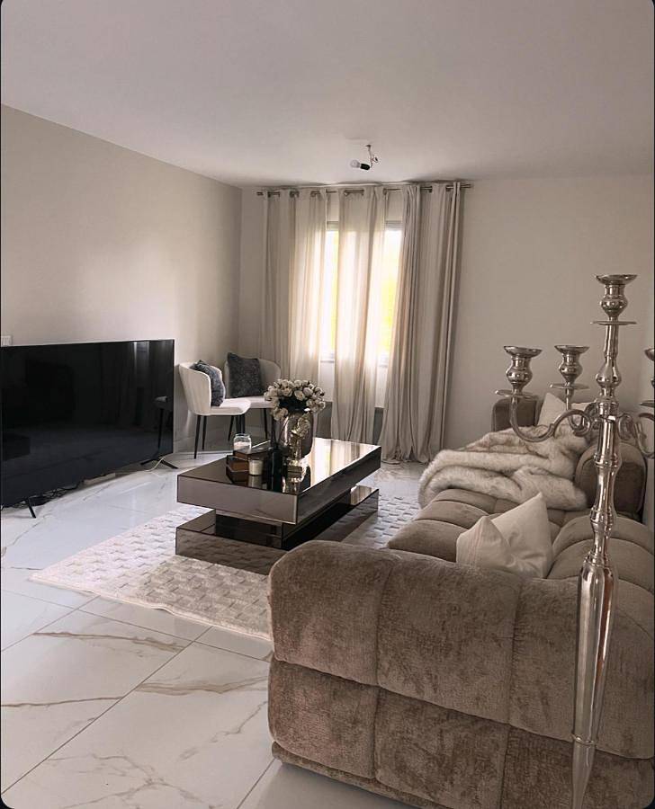 One-Bedroom House in Ris-Orangis, Essonne