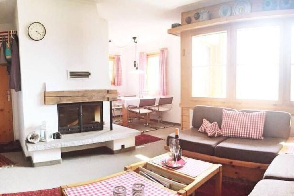 Trais Fluors in Ardez, Unterengadin