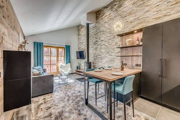 Appartement de vacances pour 4 personnes, avec sauna et jacuzzi ainsi que balcon et piscine, animaux acceptés