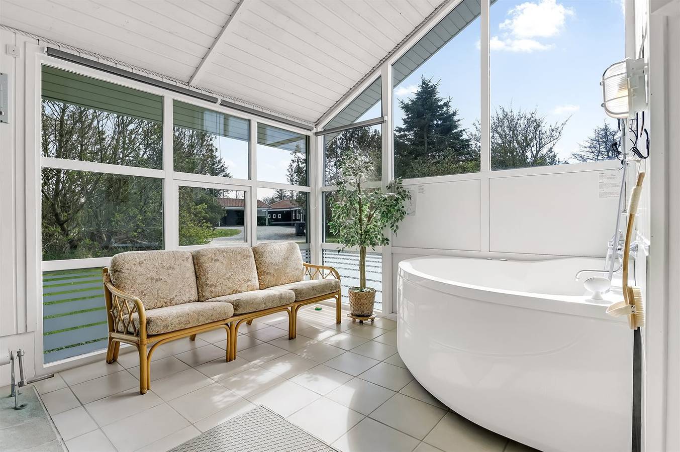 Amazing home in Løkken w/ Wifi, 4 Bedrooms and Indoor swimming pool in Løkken, Hjørring und Umgebung